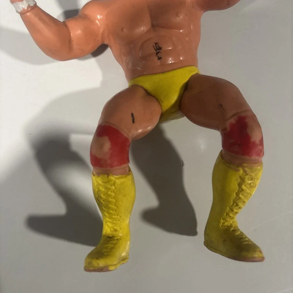 intage 1984 LJN WWF Hulk Hogan Action Figure Series 1 Wrestling Superstars 8